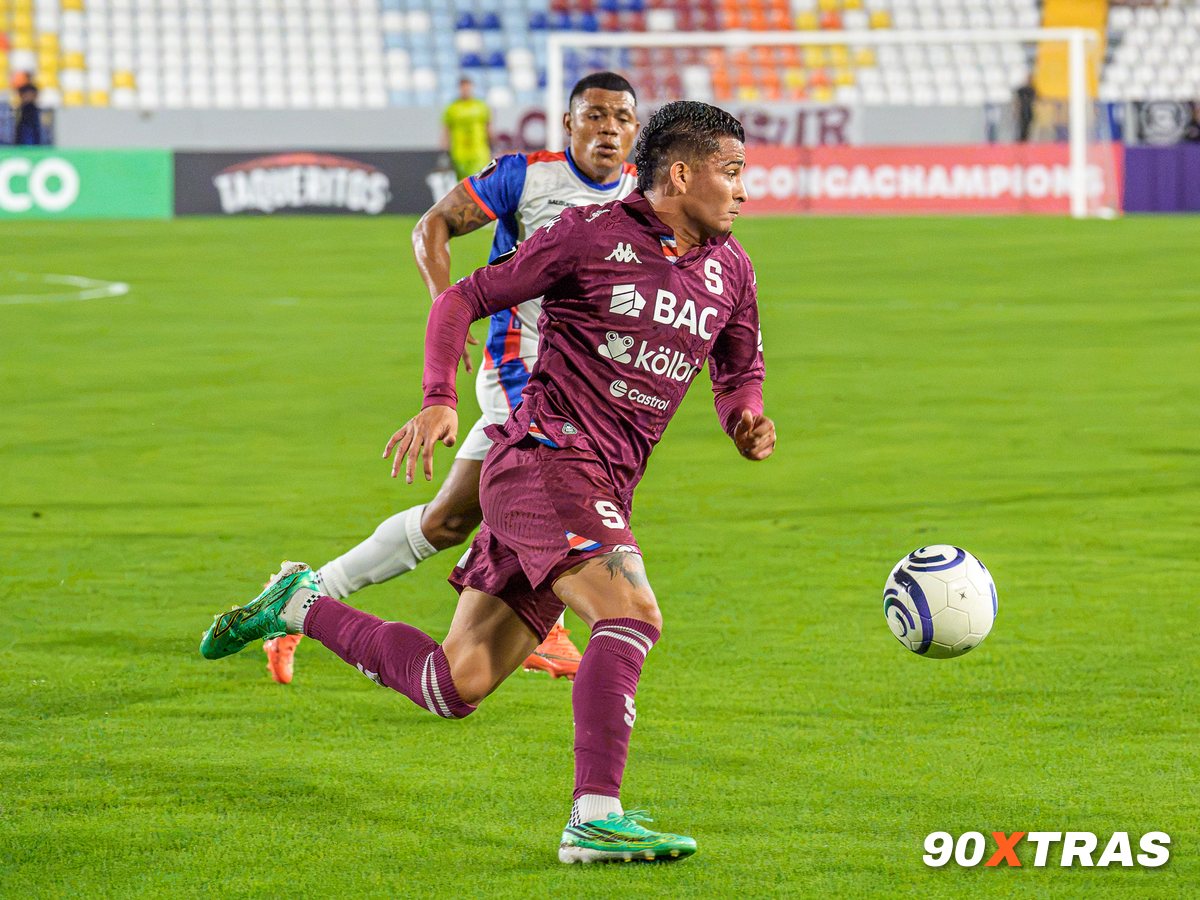 Firpo vs Saprissa, photo 20 of 44