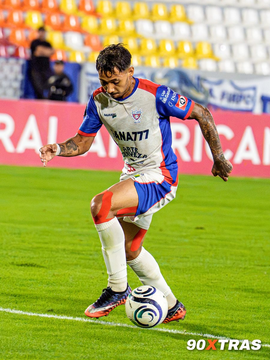 Firpo vs Saprissa, photo 24 of 44