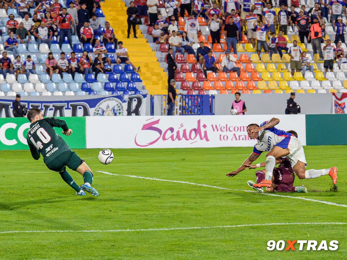Firpo vs Saprissa, photo 31 of 44