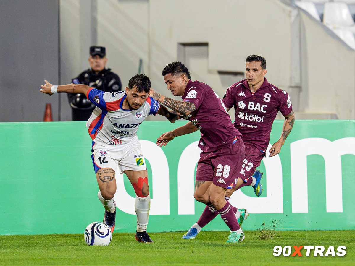 Firpo vs Saprissa, photo 34 of 44