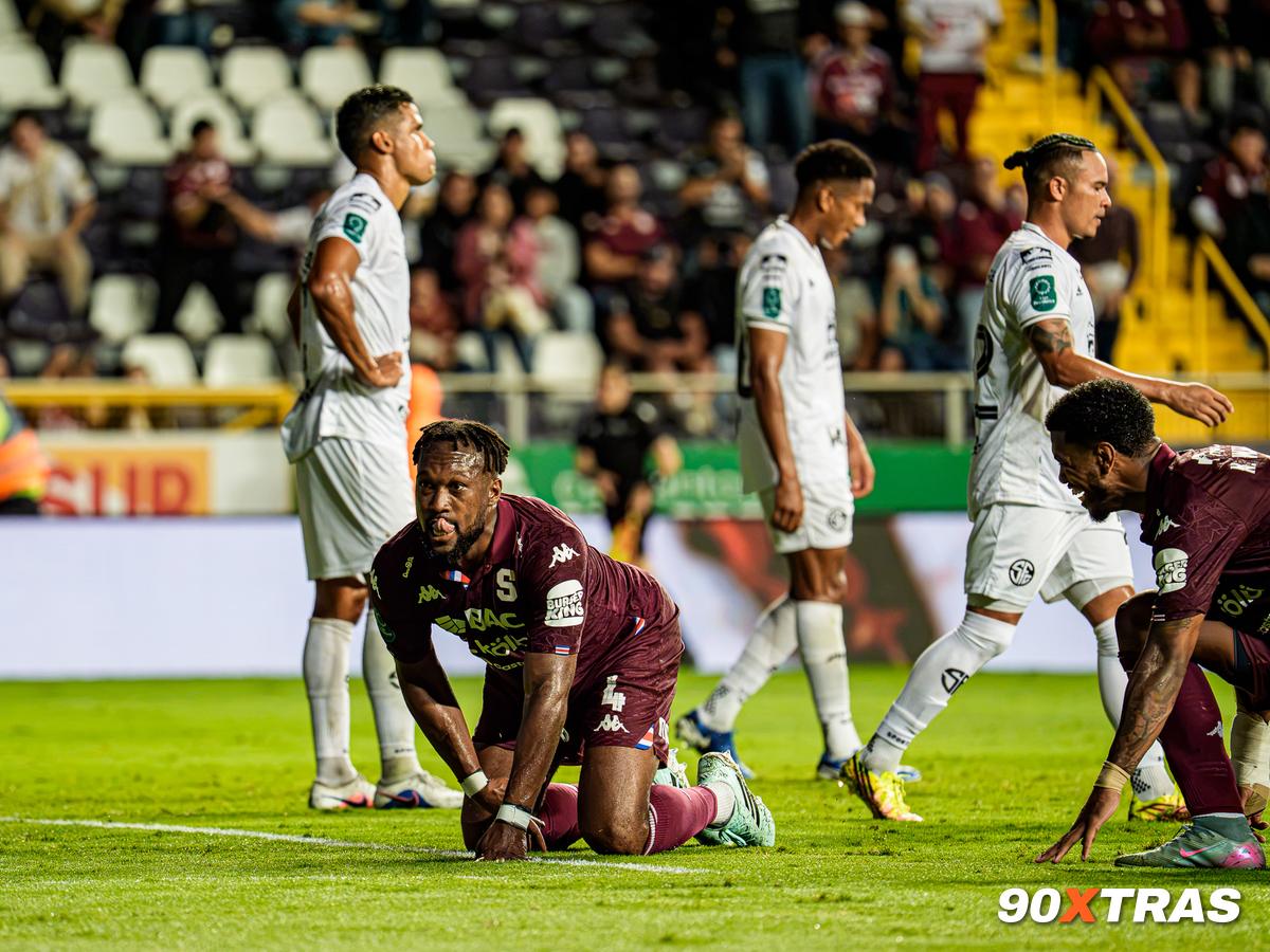 Saprissa vs Sporting FC, foto 31 de 46
